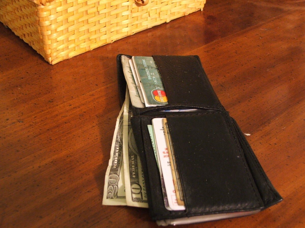 Stolen Wallet Returned Eight Years Later… With Money & More Still In It! | News1200 x 900